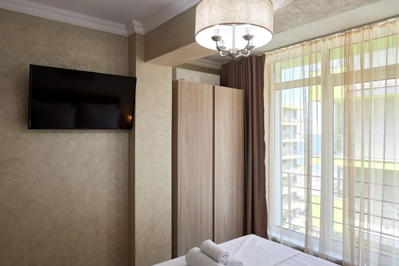 Berlin Luxury Apartment Spa N Pool Beach Resort Năvodari Kültér fotó