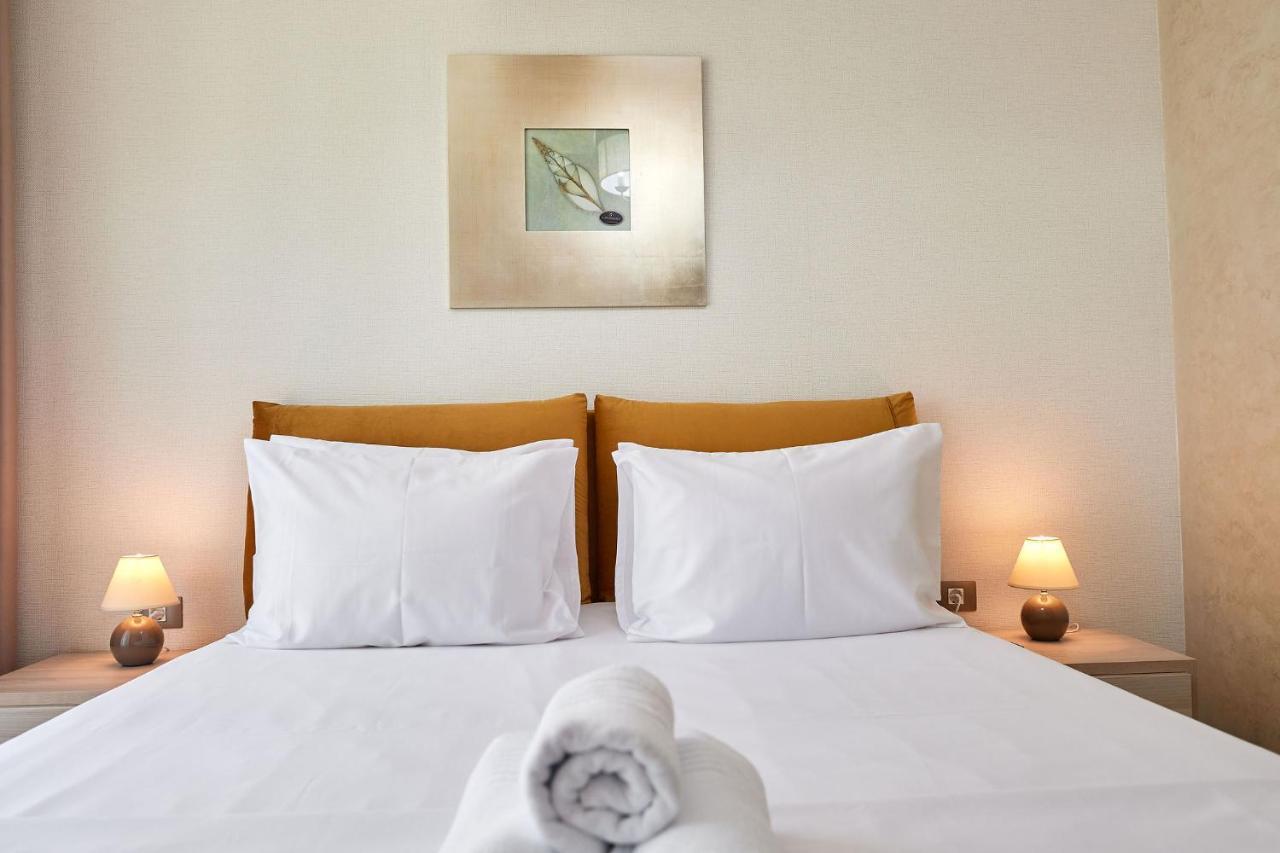 Berlin Luxury Apartment Spa N Pool Beach Resort Năvodari Kültér fotó