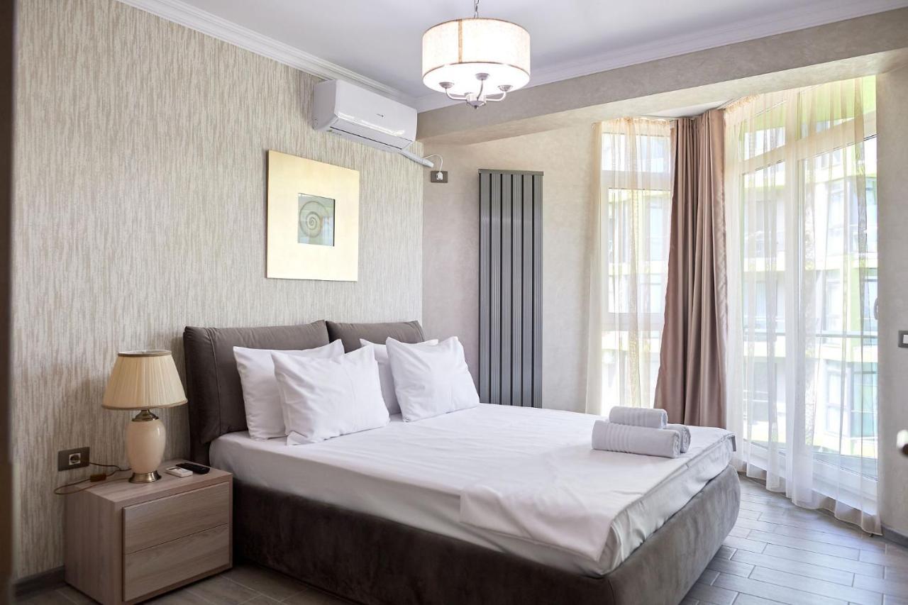 Berlin Luxury Apartment Spa N Pool Beach Resort Năvodari Kültér fotó