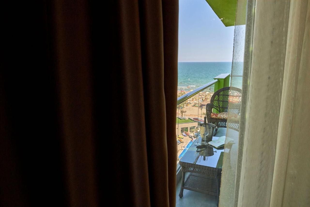 Berlin Luxury Apartment Spa N Pool Beach Resort Năvodari Kültér fotó